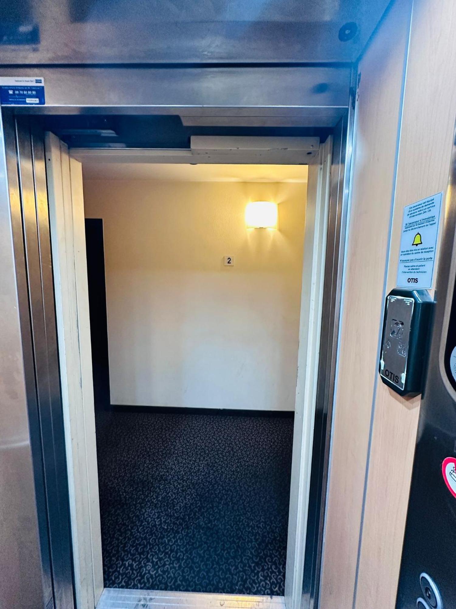 Sri-Indo Bobigny Paris Apartment Luaran gambar