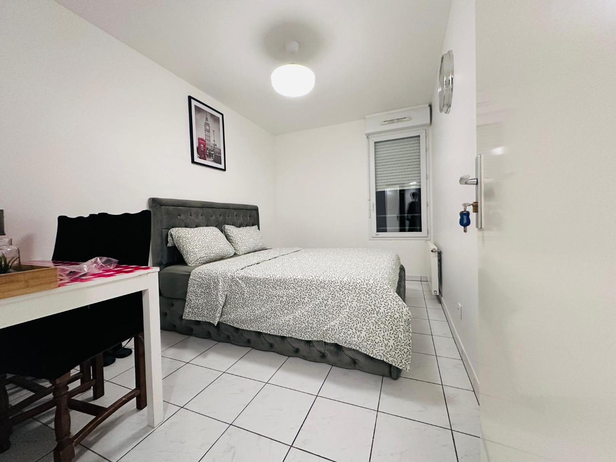 Sri-Indo Bobigny Paris Apartment Luaran gambar