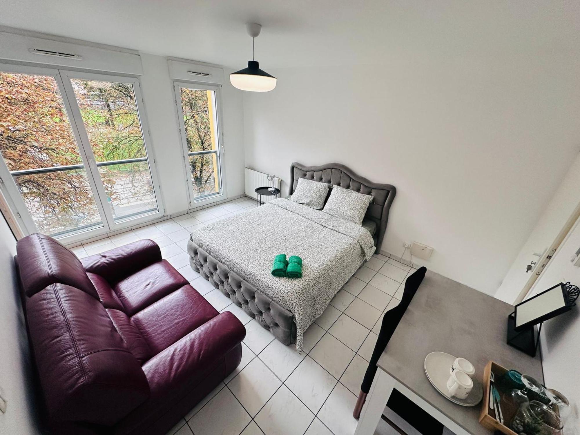 Sri-Indo Bobigny Paris Apartment Luaran gambar