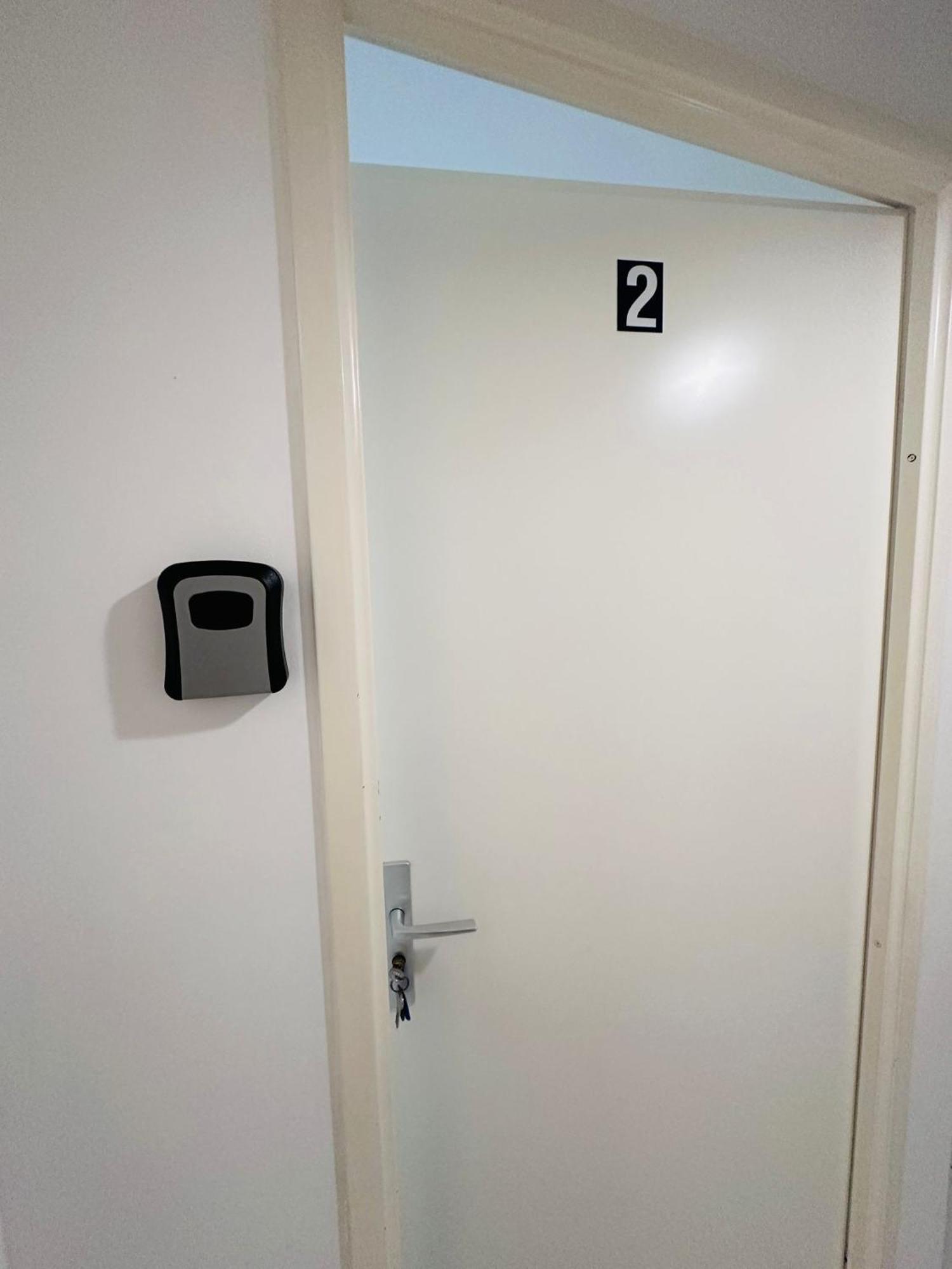 Sri-Indo Bobigny Paris Apartment Luaran gambar