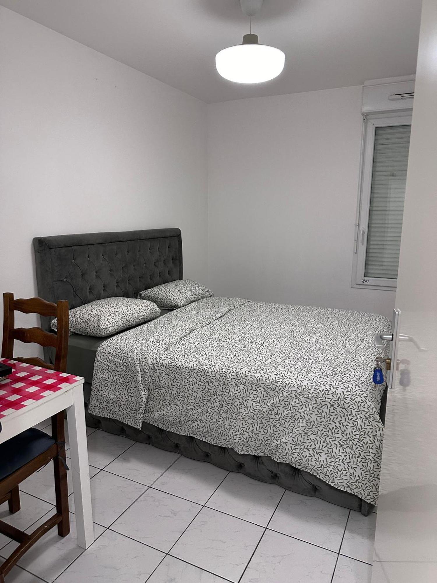 Sri-Indo Bobigny Paris Apartment Luaran gambar