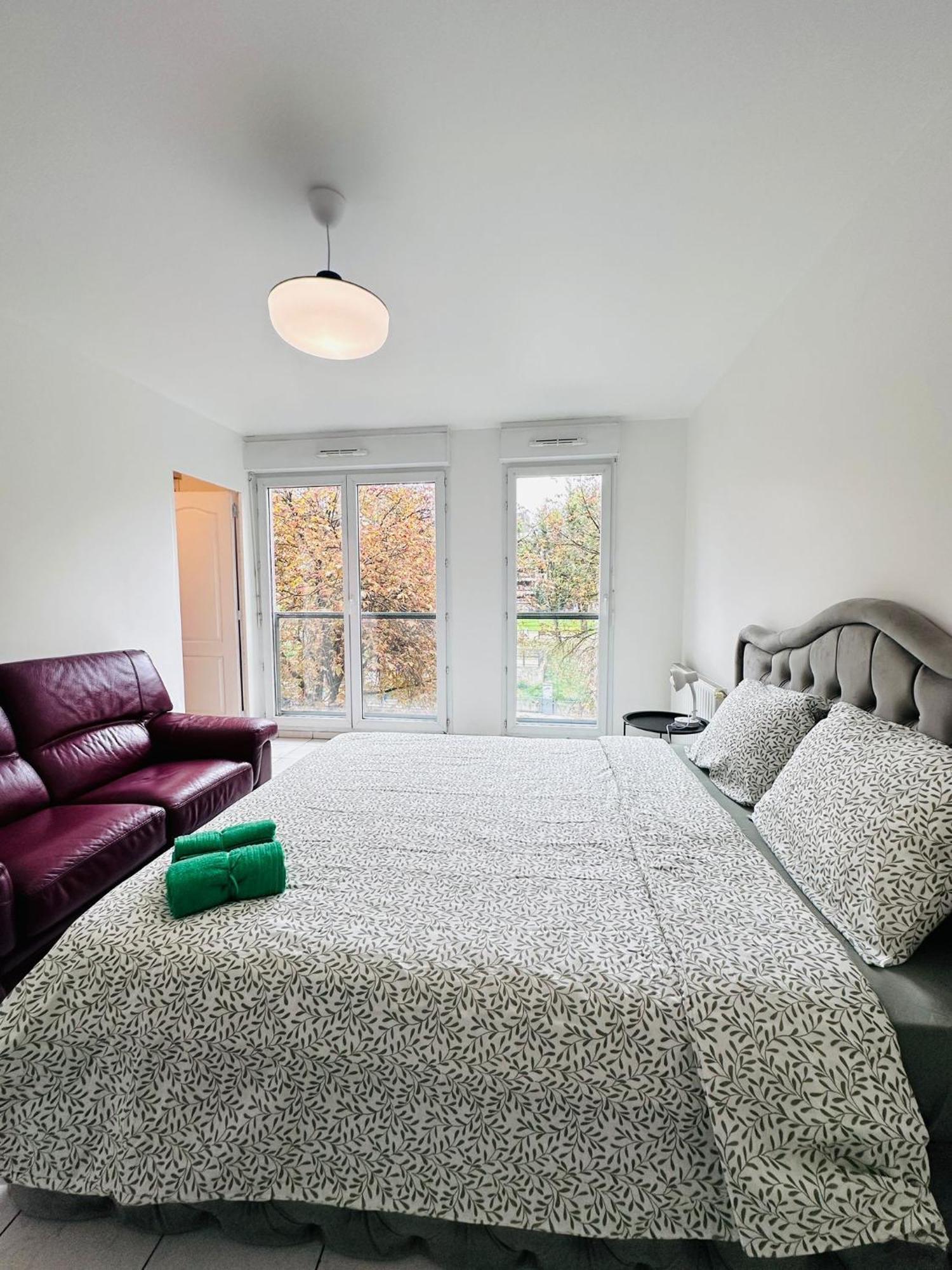 Sri-Indo Bobigny Paris Apartment Luaran gambar